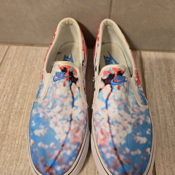 Nike Toki Cherry Blossom Slip On Sneakers Women's Size 9 - Picture 1 of 4